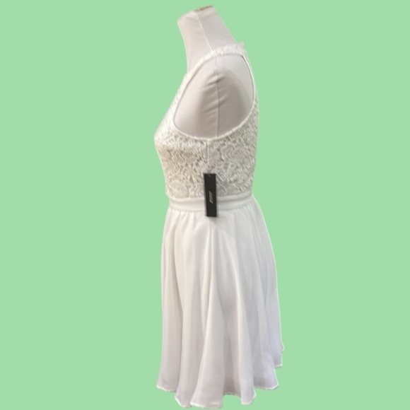 NWT Lulus White Mini Dress Crochet Lace Bodice Flared Skirt SZ XS - Picture 3 of 7